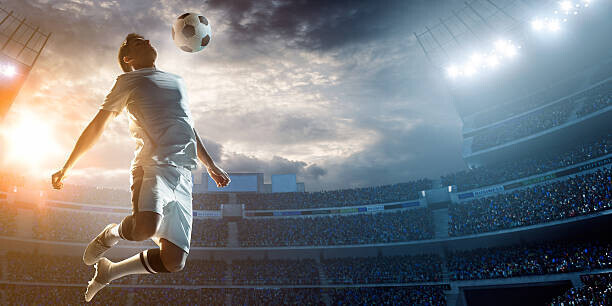 Dmytro Aksonov Plakát, Obraz - Soccer player kicking ball in stadium, Dmytro Aksonov, 40 × 20 cm