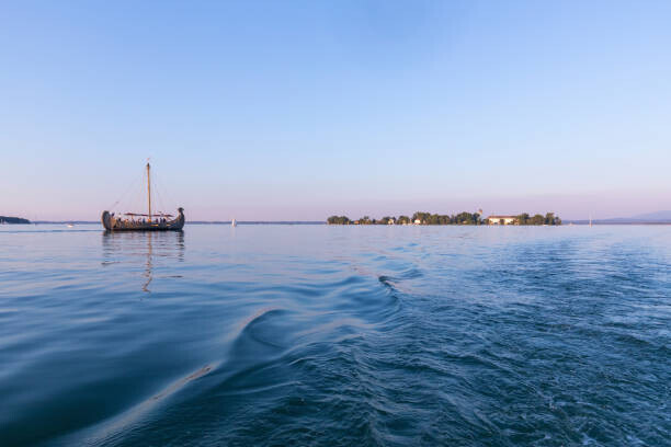 Malorny Plakát, Obraz - Panoramic view of Fraueninsel Island and, Malorny, 40 × 26.7 cm