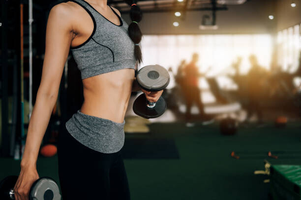 veerasakpiyawatanakul Plakát, Obraz - sport woman at fitness gym club, veerasakpiyawatanakul, 40 × 26.7 cm