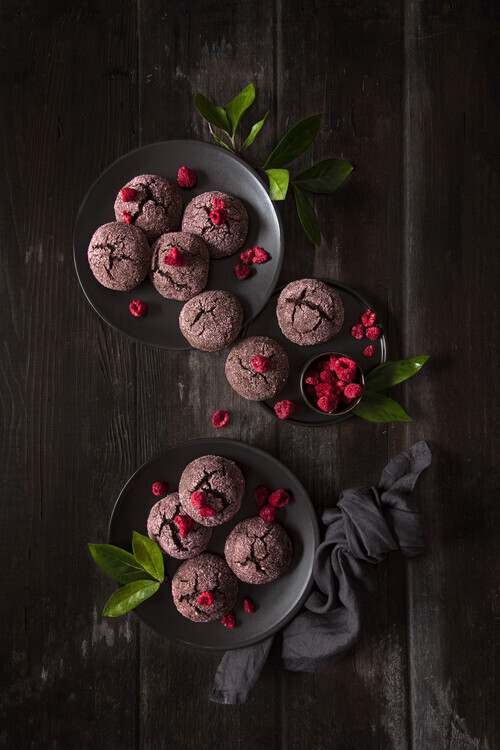 Diana Popescu Plakát, Obraz - Raspberry chocolate crinkle cookies, Diana Popescu, 26.7 × 40 cm