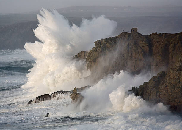 David Clapp Plakát, Obraz - Massive waves breaking on headland, Cornwall,, David Clapp, 40 × 30 cm
