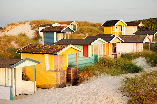 Elliot Elliot Plakát, Obraz - Colorful bathing huts, Elliot Elliot, 40 × 26.7 cm
