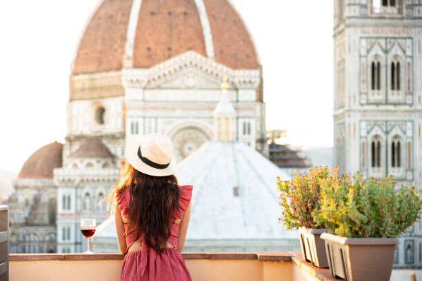 Andrea Comi Plakát, Obraz - Tourist admiring the Florence Cathedral. Florence,, Andrea Comi, 40 × 26.7 cm