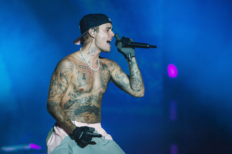 Joseph Okpako Plakát, Obraz - Justin Bieber at Sziget Festival 2022, 40 × 26.7 cm