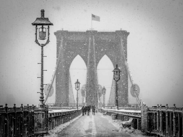 graphiknation Plakát, Obraz - Brooklyn Bridge with Snow in Winter, graphiknation, 40 × 30 cm