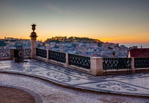 Jorg Greuel Plakát, Obraz - Lisbon at dawn, Jorg Greuel, 40 × 26.7 cm