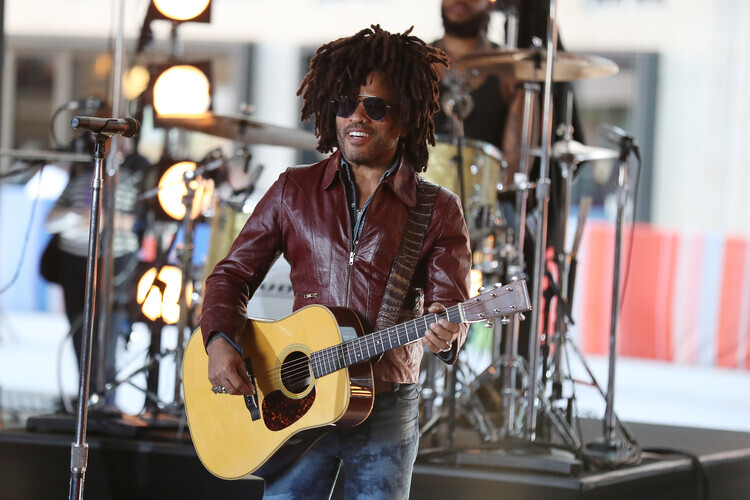 Neil Mockford Plakát, Obraz - Lenny Kravitz London Celebrity Sightings, 40 × 26.7 cm