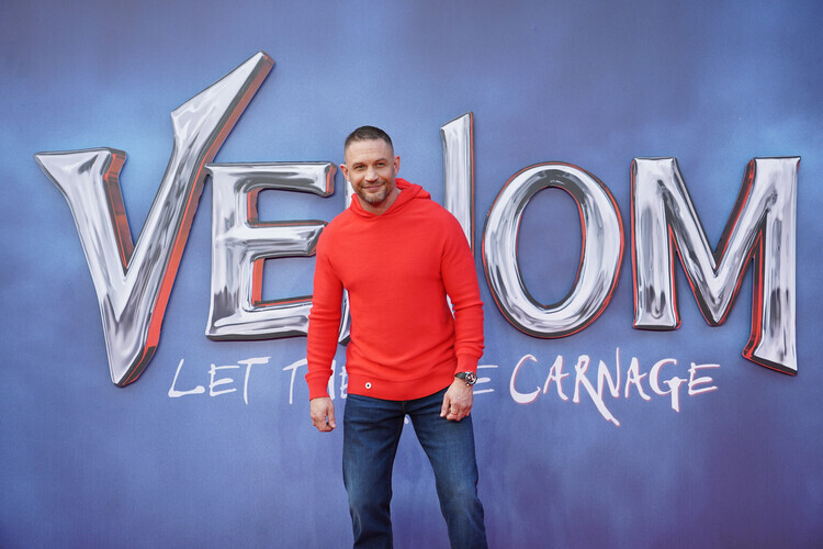 Ian West - PA Images Plakát, Obraz - Venom fan screening - London, 40 × 26.7 cm