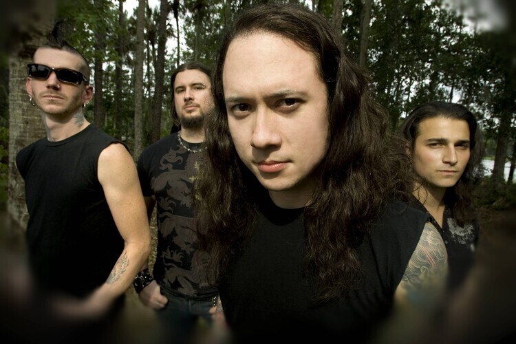 Nigel Crane Plakát, Obraz - Trivium Pose For Portraits In Florida, 40 × 26.7 cm