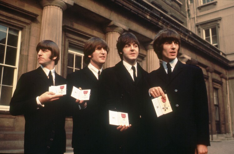 Fox Photos Plakát, Obraz - Beatles At Palace, 40 × 26.7 cm