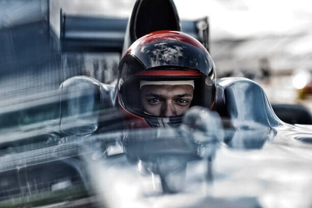 Tom Merton Plakát, Obraz - Racer sitting in car, Tom Merton, 40 × 26.7 cm