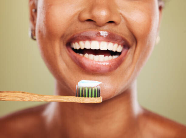 PeopleImages Plakát, Obraz - Black woman, wooden toothbrush or teeth, PeopleImages, 40 × 30 cm