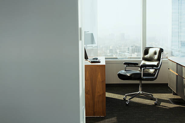 Erik Von Weber Plakát, Obraz - bright corner office space with desk and chairs, Erik Von Weber, 40 × 26.7 cm