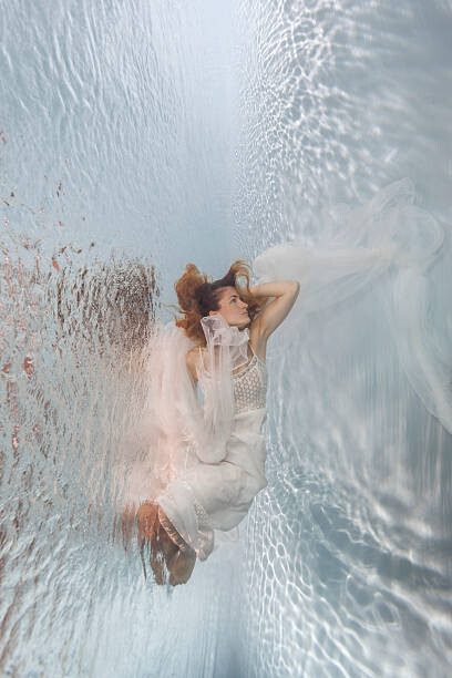 Tina Terras & Michael Walter Plakát, Obraz - Woman underwater, Tina Terras & Michael Walter, 26.7 × 40 cm