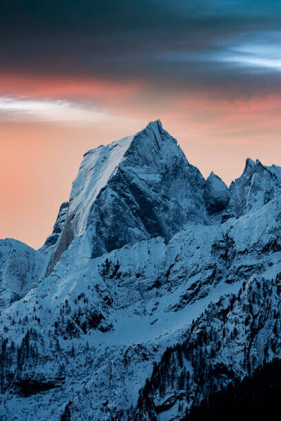 Roberto Moiola / Sysaworld Plakát, Obraz - Dramatic sunrise over snowy peak Badile,, Roberto Moiola / Sysaworld, 26.7 × 40 cm