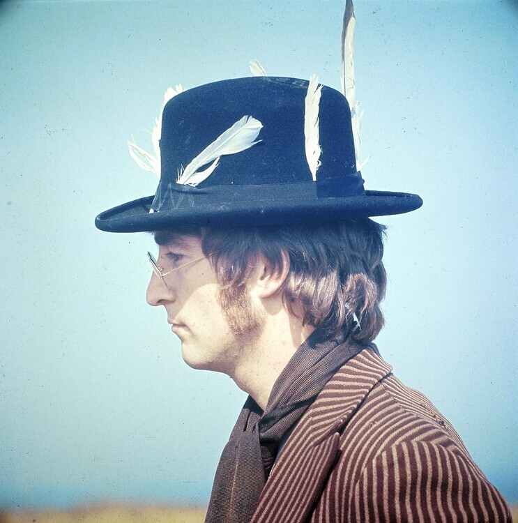 David Redfern Plakát, Obraz - John Lennon's Magical Mystery Tour, 40 × 40 cm
