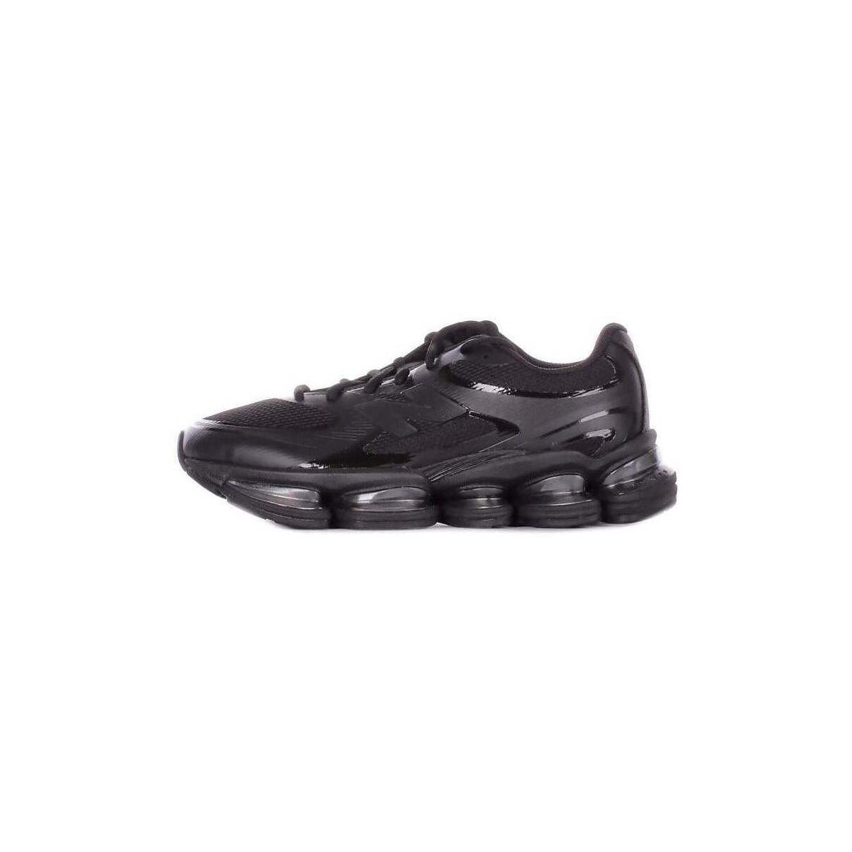 New Balance  10398576738643  Černá