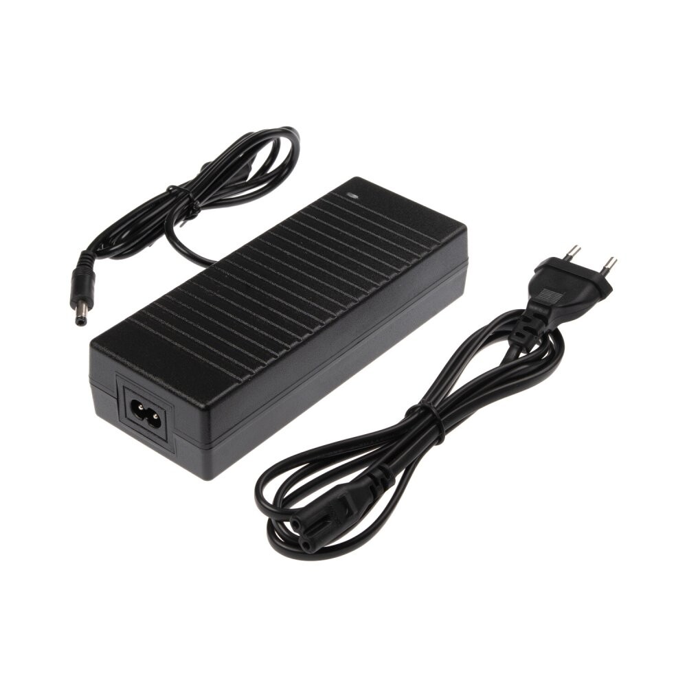 T-LED Trafo pro zapojení LED osvětlení 24V 120W zásuvkové 053209
