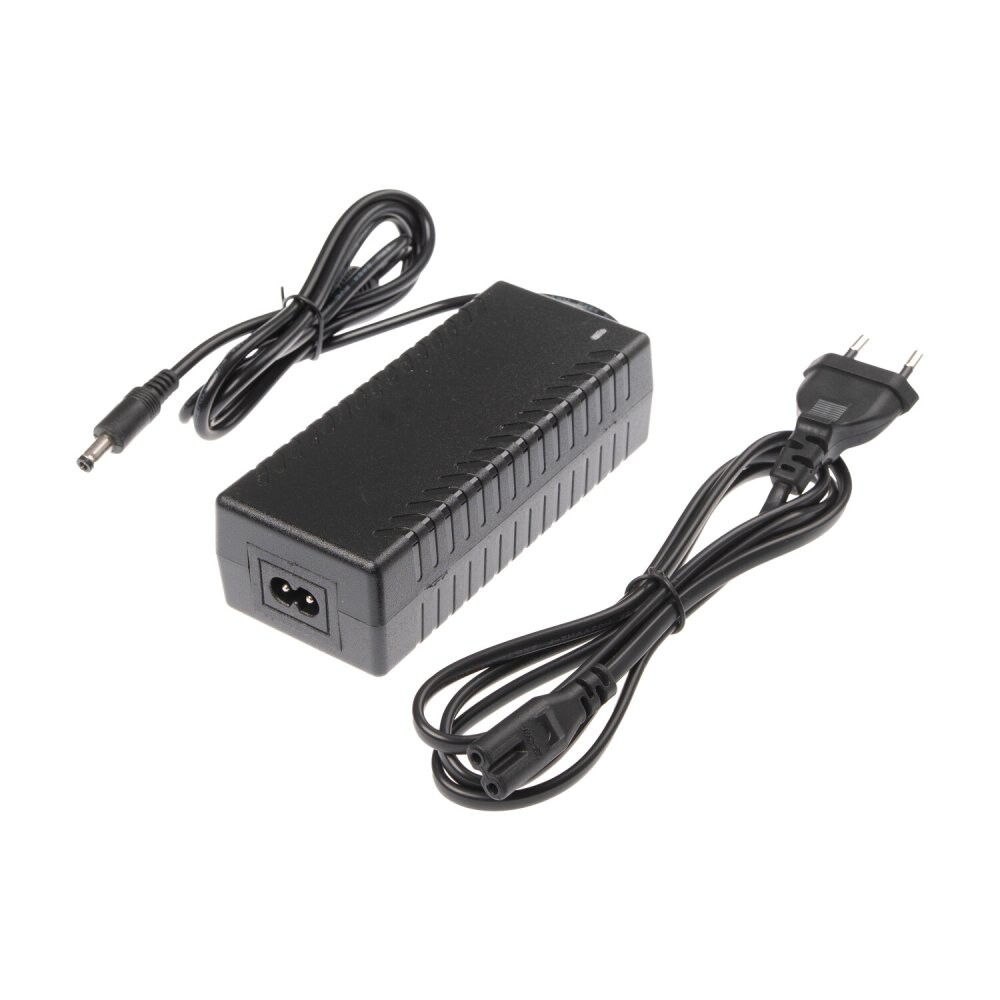 T-LED Trafo pro zapojení LED osvětlení 24V 96W zásuvkové 053208