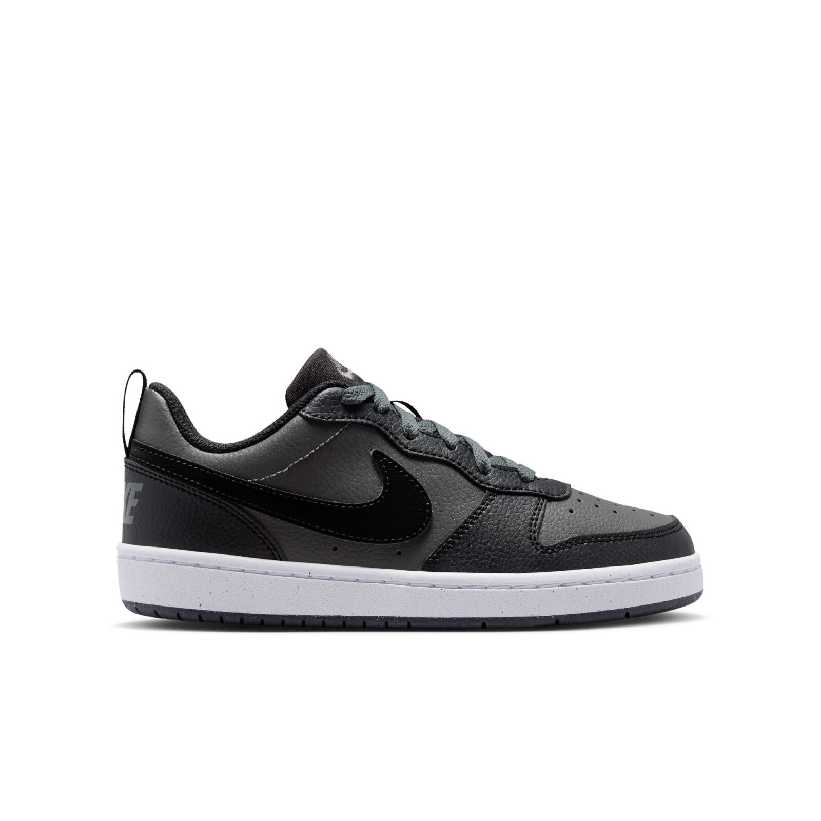 Nike Court Borough Low 38