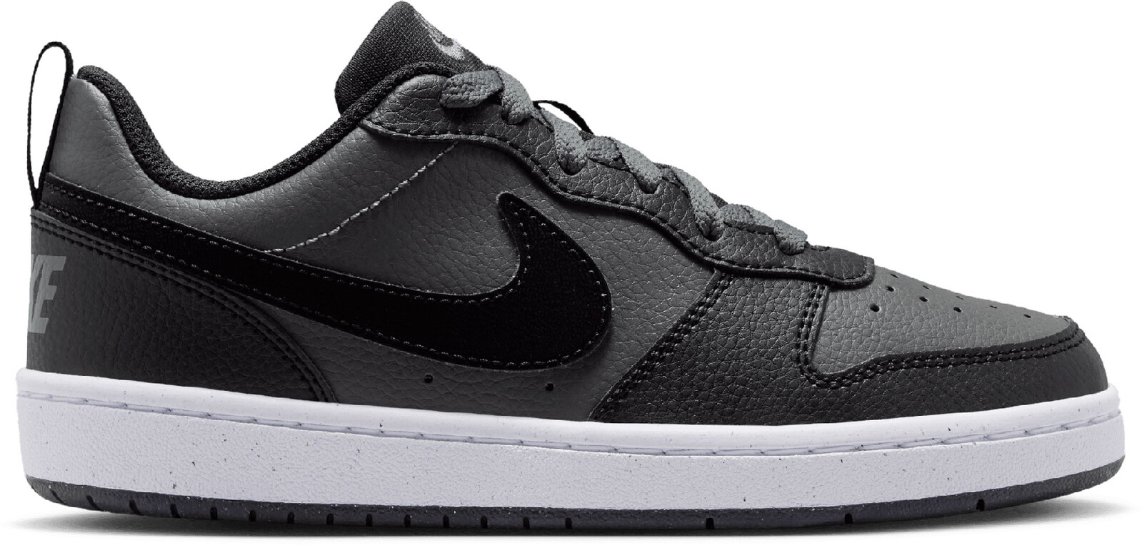 Nike Court Borough Low Velikost: 35,5 EUR