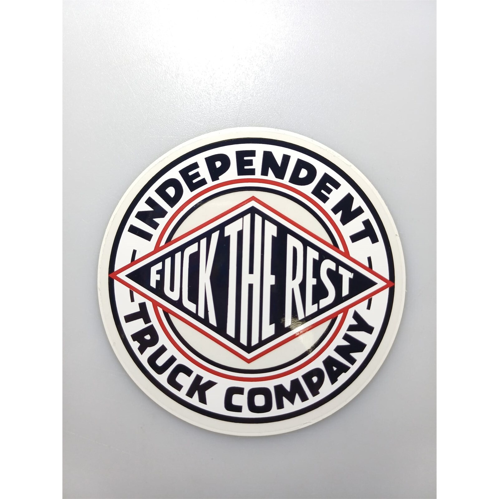 samolepka INDEPENDENT - Round logo red/white (MULTI)