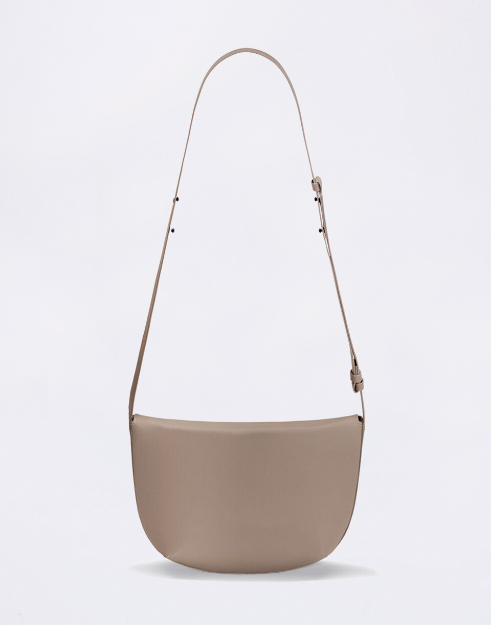 Ucon Acrobatics Sofie Medium Lotus Infinity Dark Sand