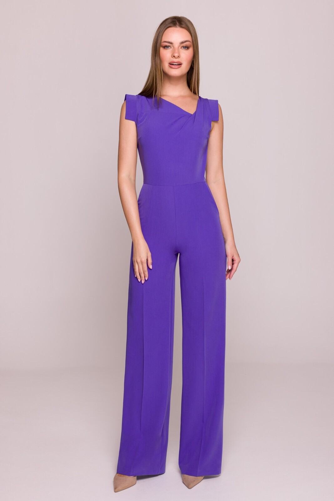 Stylove Woman's Elegant jumpsuit with asymmetrical neckline - purple