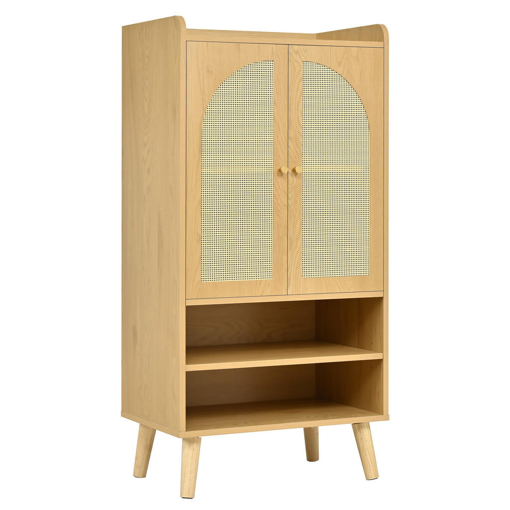 Urban Meuble REGÁL NA BOTY 60 cm přírodní dřevo s ratanovými dvířky s otevřenými přihrádkami v boho stylu