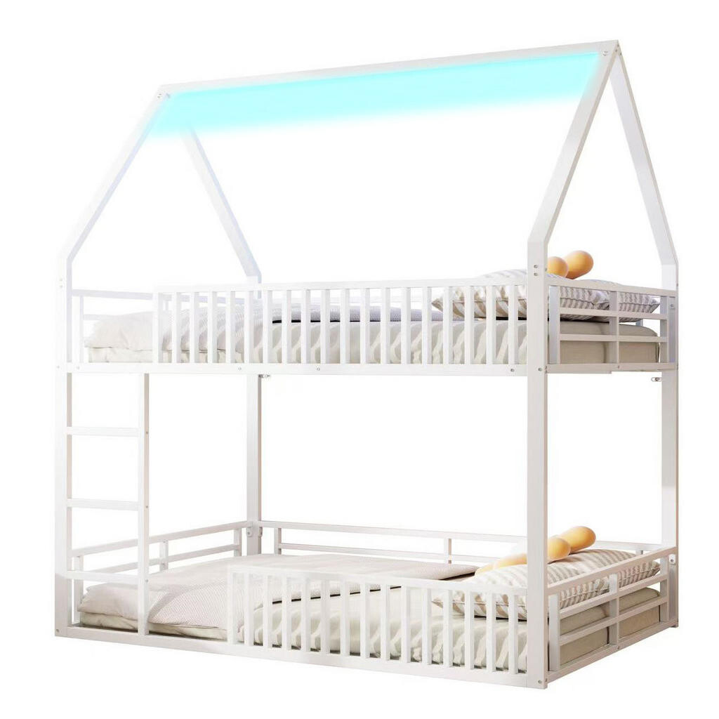 OKWISH PATROVÁ postel 140/200 cm bílá z kovu se zábradlím a LED osvětlením