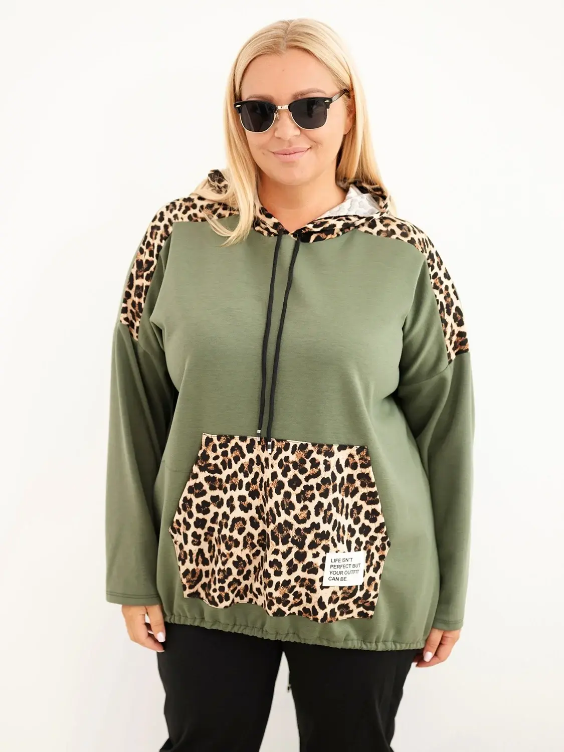 Plus Size dámská mikina s leopardím vzorem