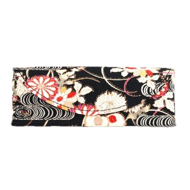 Japonské dámské pouzdro na brýle Black Flowers 101
