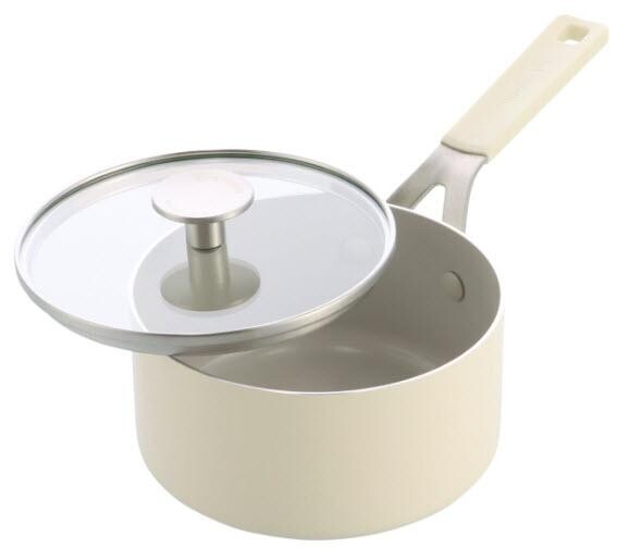 KitchenAid rendlík s poklicí aluminium s keramickým nepřilnavým povrchem 16cm mandlová CC009726-001