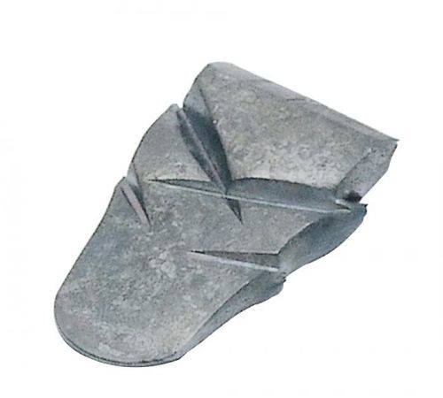 Klínek kovaný střední cca 15x28mm