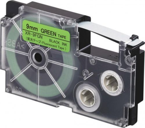 Páska fluorescentní Casio XR-9FGN, 9 mm, 5.5 m, černá, zelená reflexní, 4971850098393