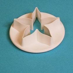 PME Vykrajovač Květina-ostrá