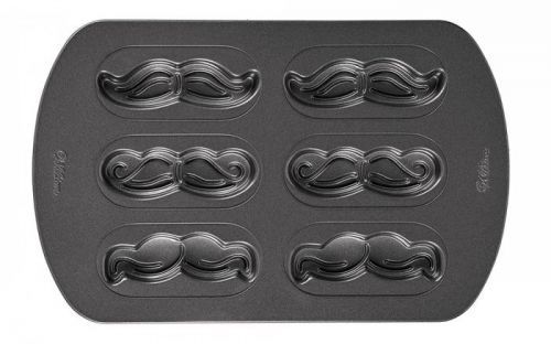 Wilton Forma na pečení knírů - Mustache Movemer Cookie Pan