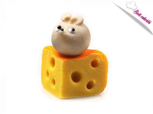 Frischmann Myška na sýru - marcipánová figurka na dort