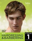 Begin Hairdressing and Barbering - The Official Guide to NVQ & VRQ (Green Martin)(Paperback)