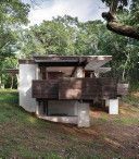 Cape Cod Modern - Mid-century Architecture and Community on the Outer Cape (McMahon Peter)(Pevná vazba)