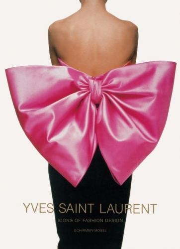 Yves Saint Laurent - Icons of Fashion Design (Duras Marguerite)(Paperback)