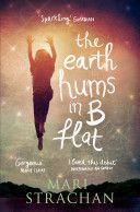Earth Hums in B Flat (Strachan Mari)(Paperback)