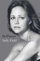 In Pieces (Field Sally)(Paperback / softback)