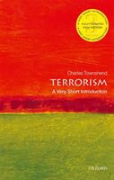 Terrorism: A Very Short Introduction (Townshend Charles (Professor of International History Emeritus Keele University))(Paperback)