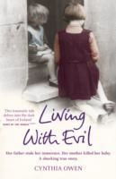 Living With Evil (Owen Cynthia)(Paperback)