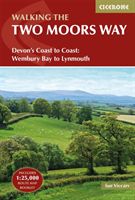 Two Moors Way - Devon's Coast to Coast: Wembury Bay to Lynmouth (Viccars Sue)(Paperback / softback)