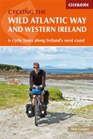 Wild Atlantic Way and Western Ireland - 6 cycle tours along Ireland's west coast (Cooper Tom)(Paperback)