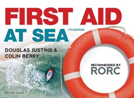 First Aid at Sea (Justins Douglas)(Paperback / softback)