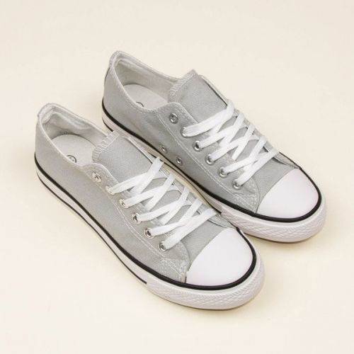 Klasické šedé tenisky v retro designu