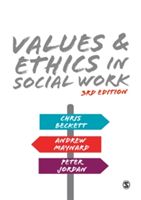 Values and Ethics in Social Work (Maynard Andrew)(Paperback)